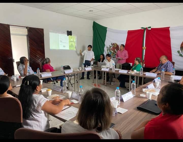 ALUMNADO DE LA UTHH PRESENTAN PROYECTO A PRESIDENCIA MUNICIPAL DE SAN FELIPE ORIZATLN, HIDALGO